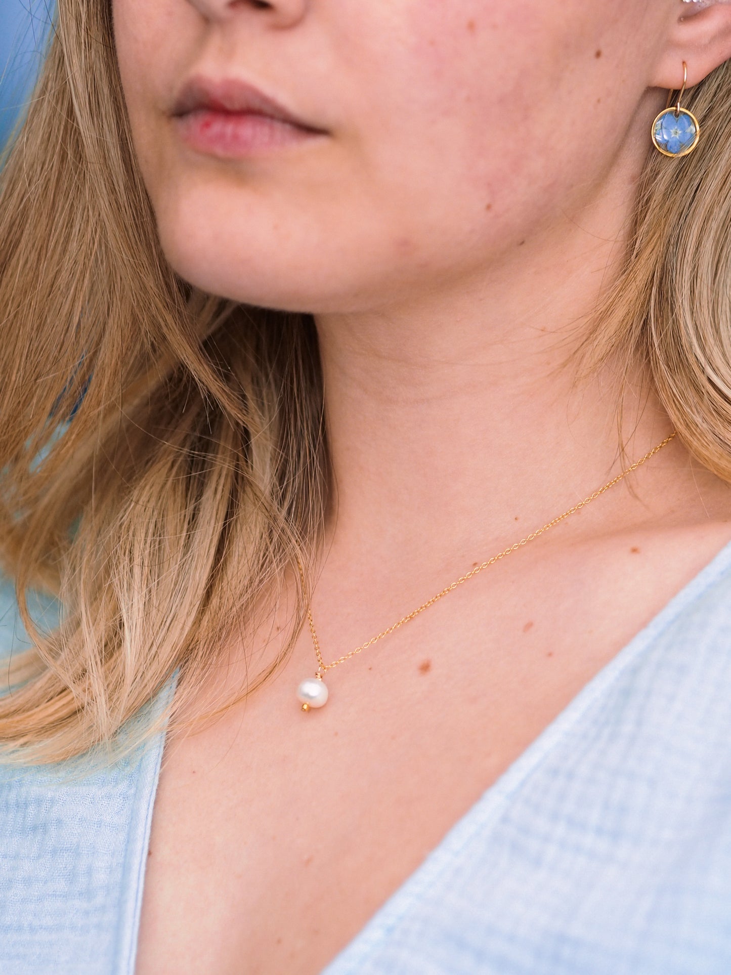 "Pia" - zarte Halskette mit Süßwasserperle, 14k Goldfilled