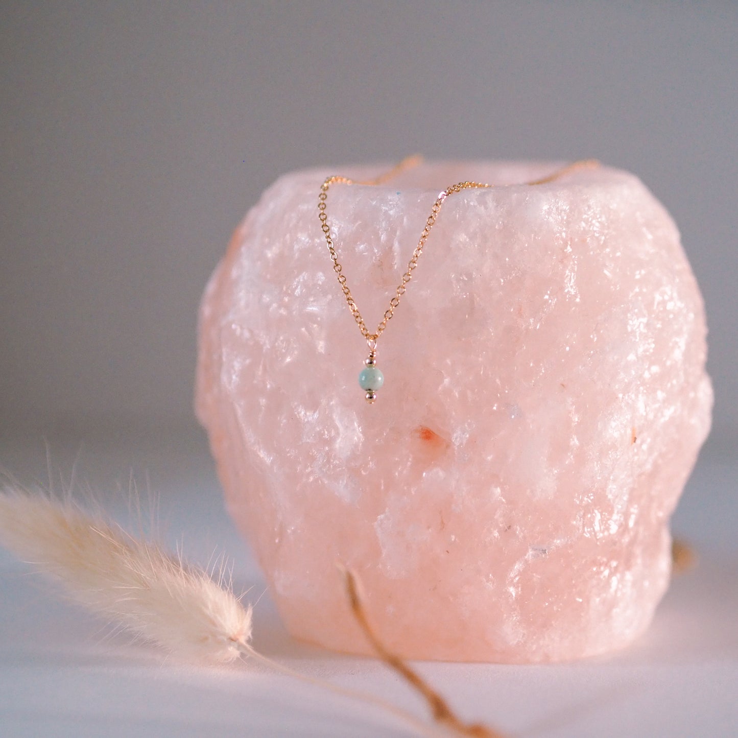 "Mare" - zarte Halskette mit Larimar Anhänger, 14k Goldfilled