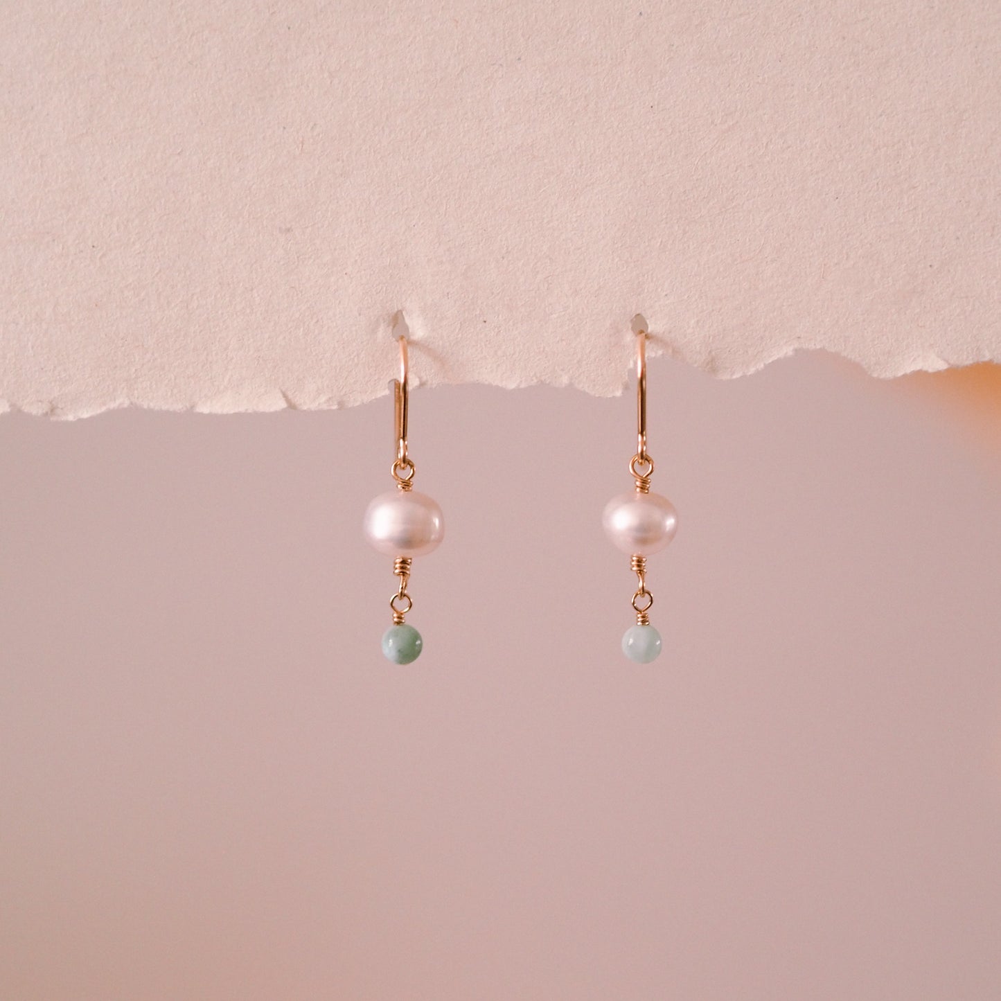 "Oh Mare" - Ohrringe mit Larimar und Süßwasserperle, 14k Goldfilled