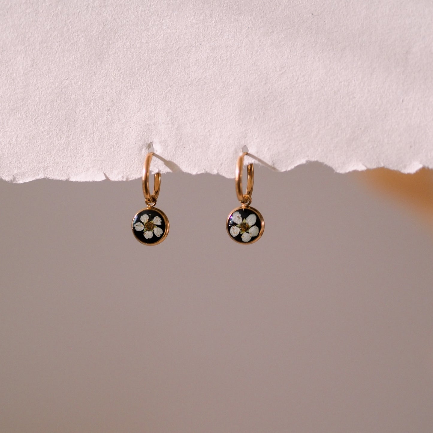 „Whimsy“ - Huggies mit echten Blüten, Edelstahl