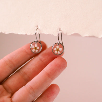 „Faye“ - Ohrringe mit echter Prachtspiere, Edelstahl