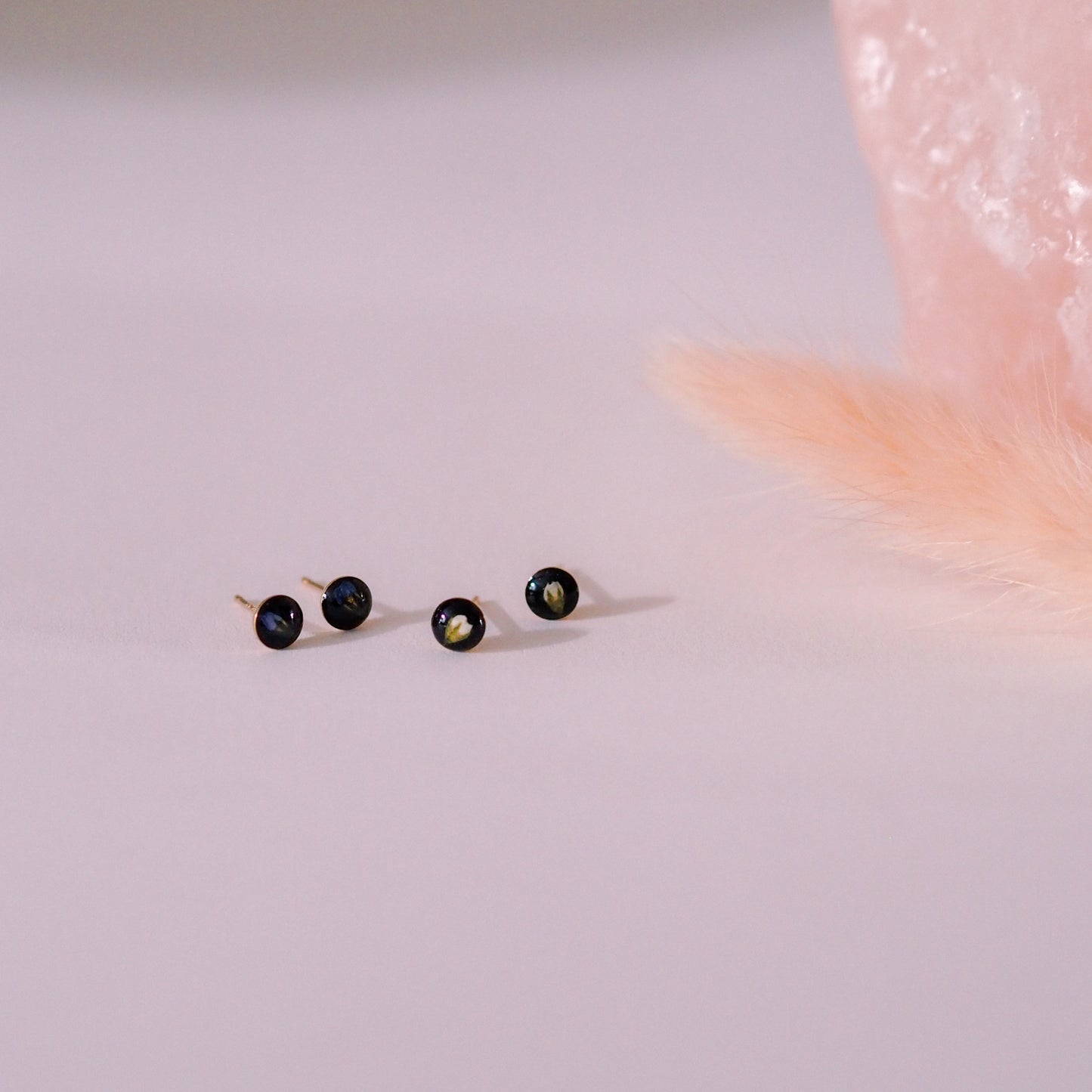 „Forget-Me-Not“ - Ohrstecker mit echten Vergissmeinnicht, 14k Goldfilled, 4mm