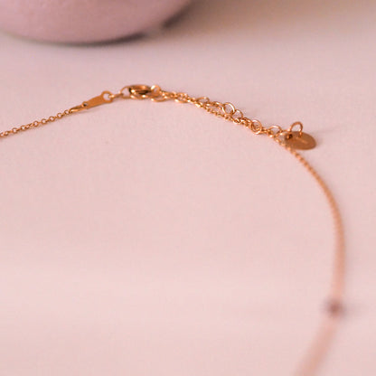 „Ira" - zarte Halskette mit Granat, 14k Goldfilled