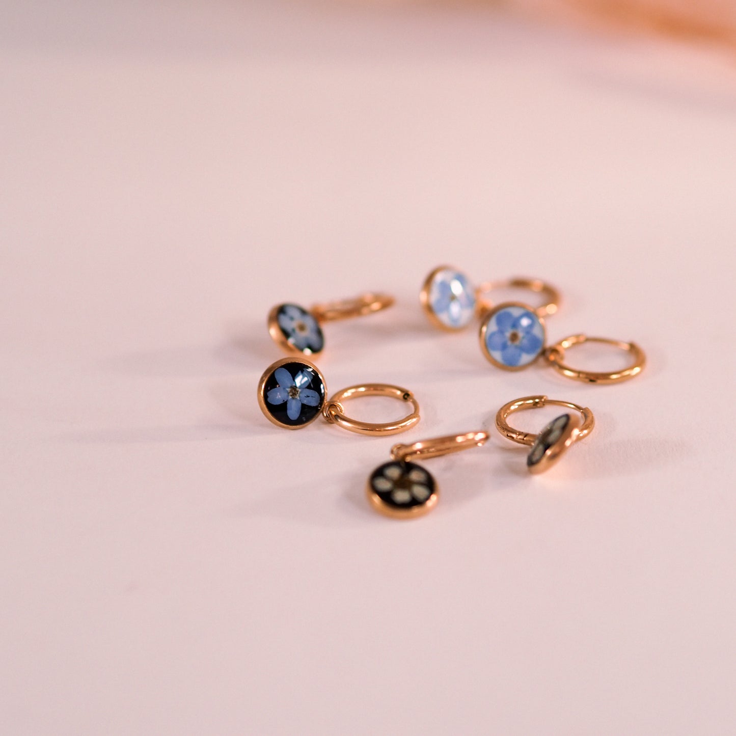 „Whimsy“ - Huggies mit echten Blüten, Edelstahl