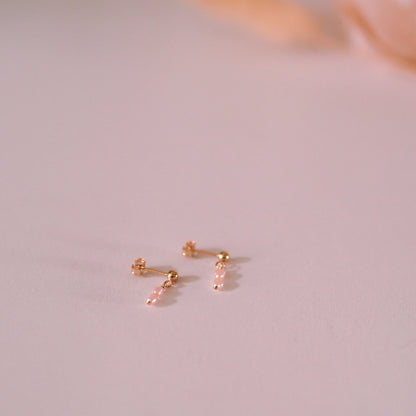 "Pearl Drop" - Ohrringe mit kleinen Süßwasserperlen, 14k Goldfilled