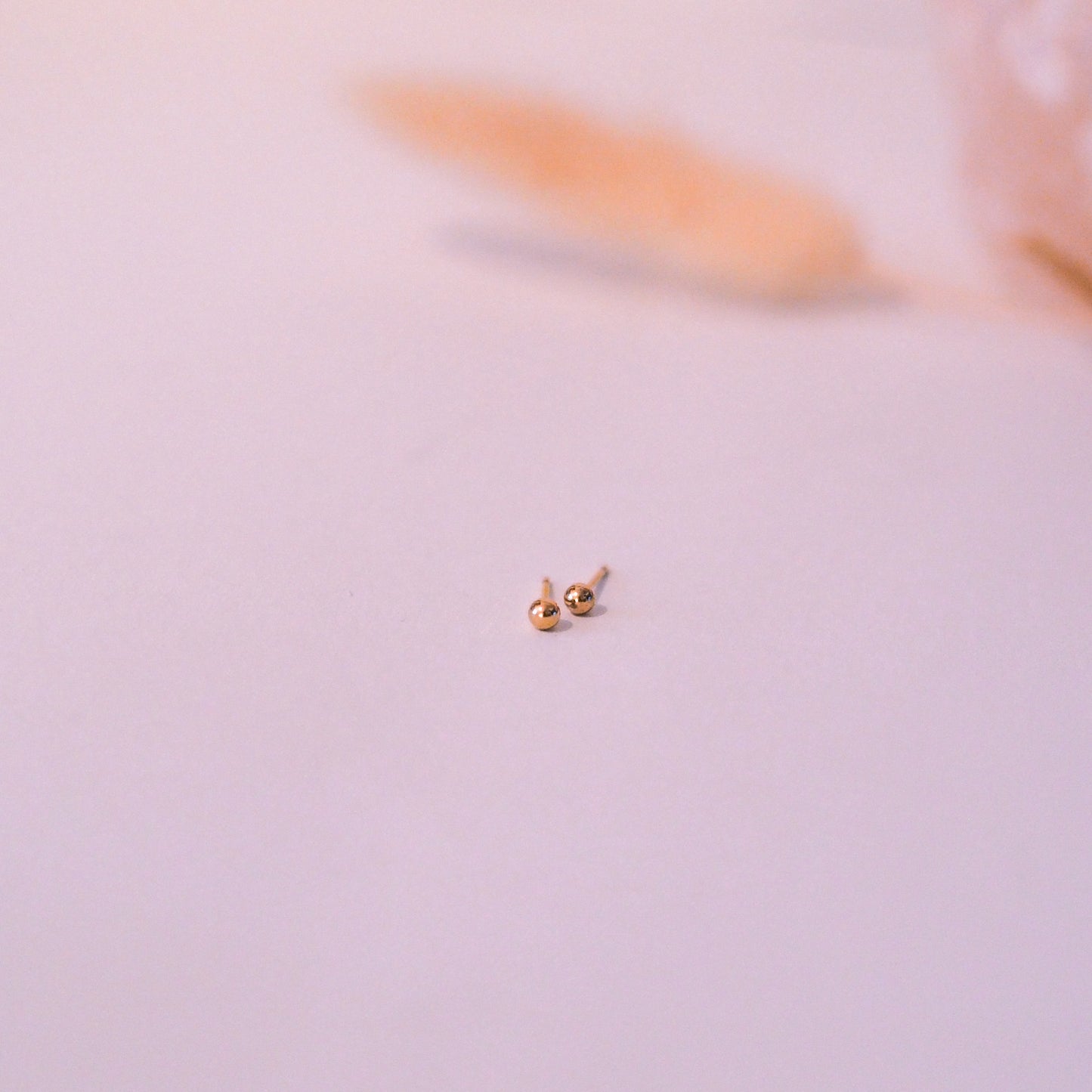 "Mini Studs" - kleine Ohrstecker, 14k Goldfilled