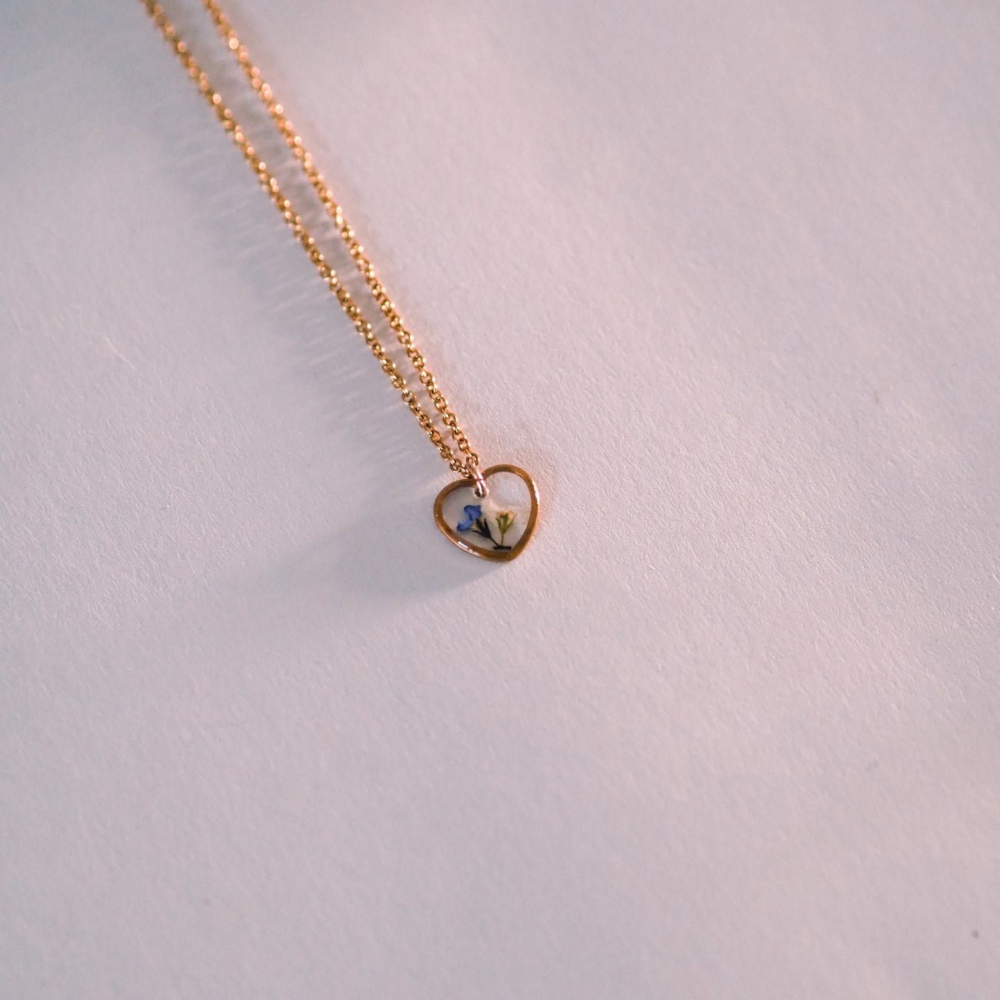 "Forget-Me-Not" - Halskette mit echten Vergissmeinnicht, Herzanhänger, Edelstahl