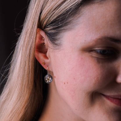 „Faye“ - Ohrringe mit echter Prachtspiere, Edelstahl