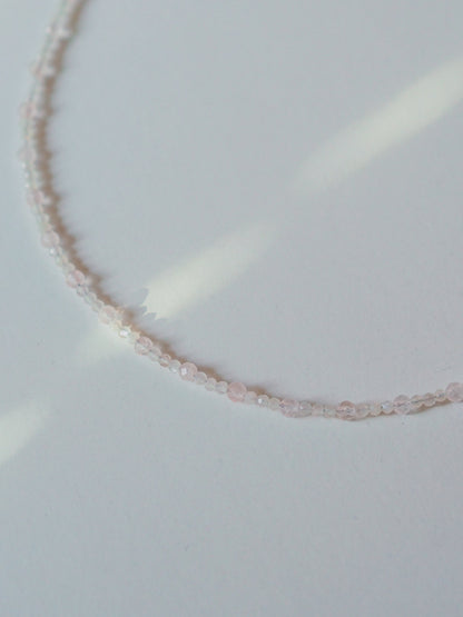 "Moon Love" - Rosenquarz & Mondstein Halskette, 14k Goldfilled